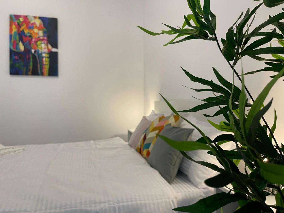 Luxury Apartment Яш Екстериор снимка
