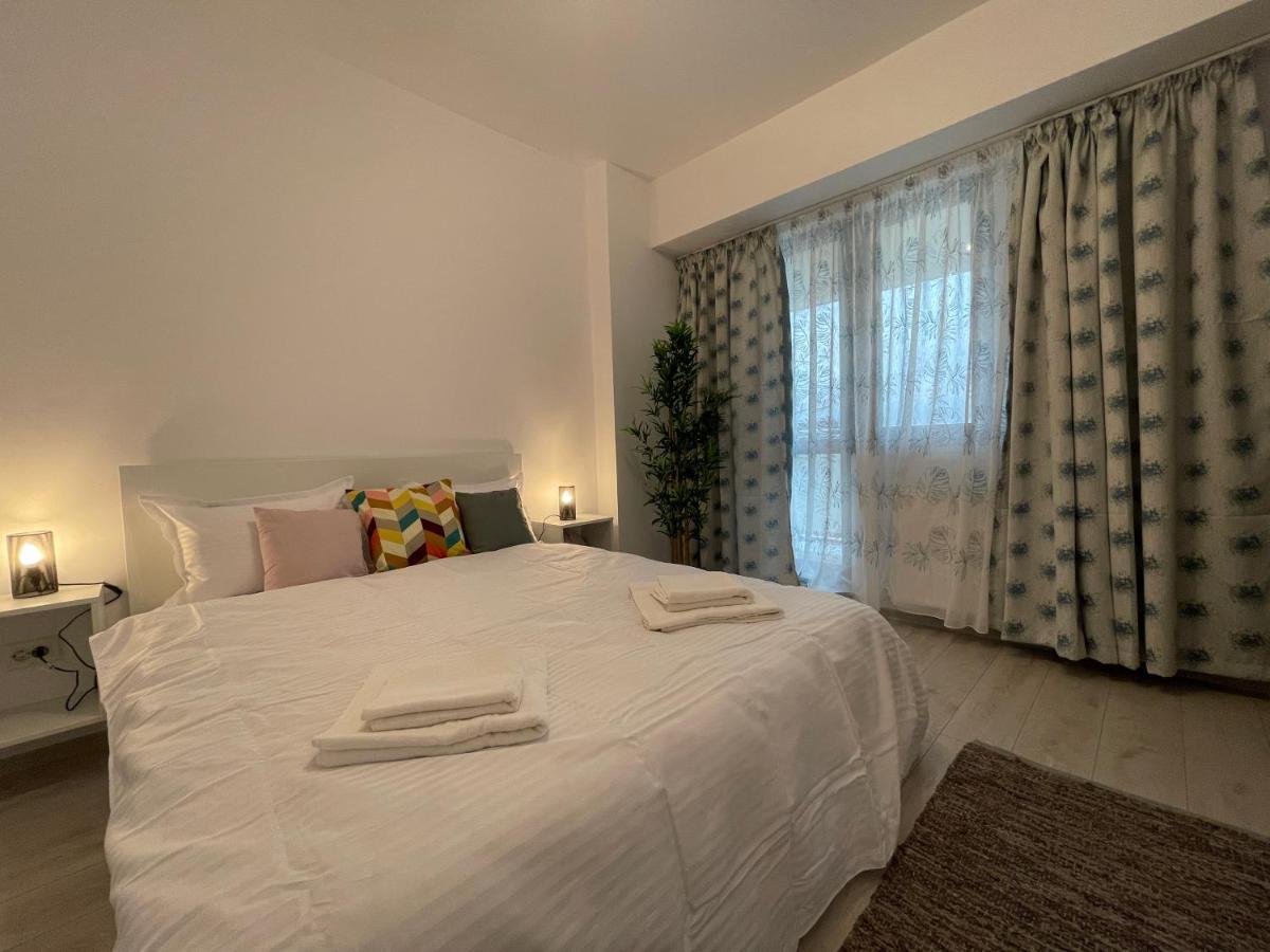 Luxury Apartment Яш Екстериор снимка
