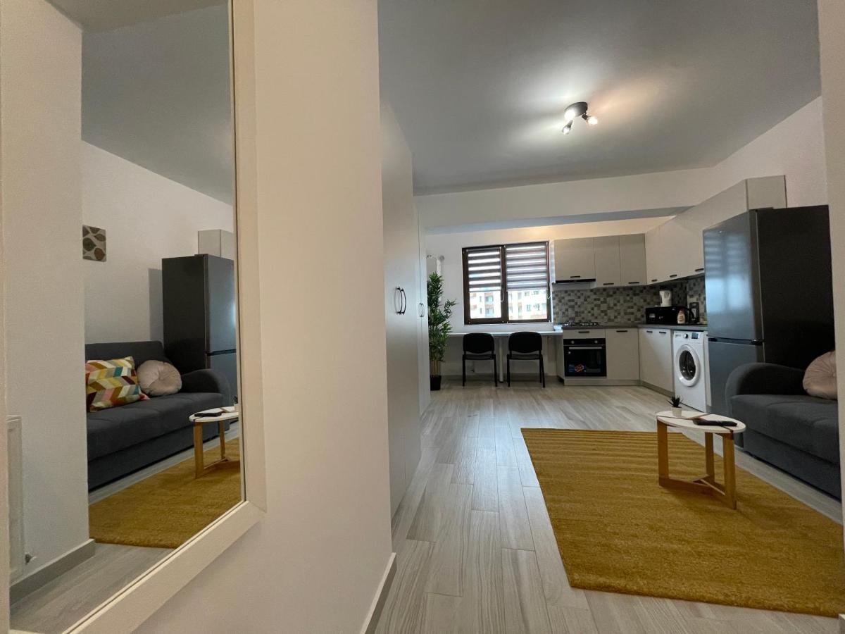 Luxury Apartment Яш Екстериор снимка