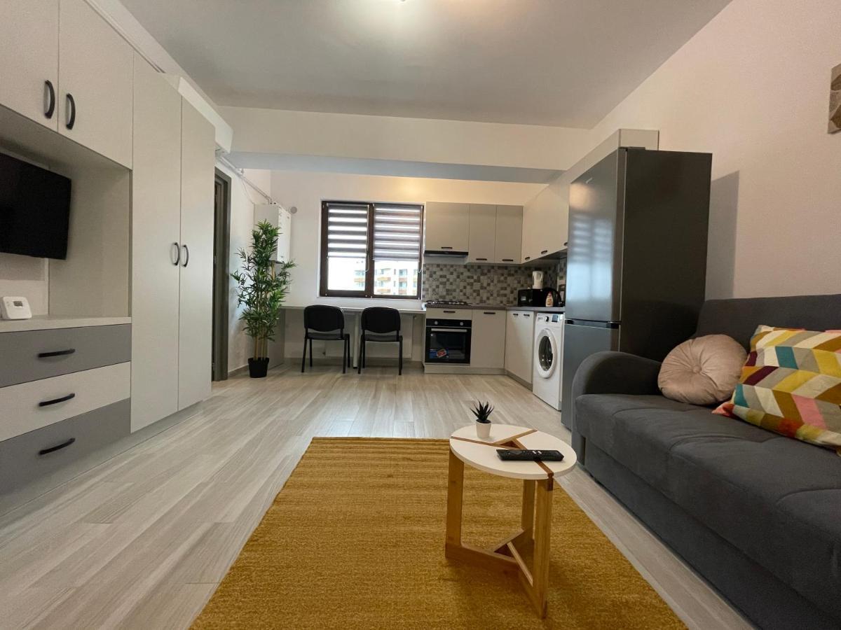 Luxury Apartment Яш Екстериор снимка