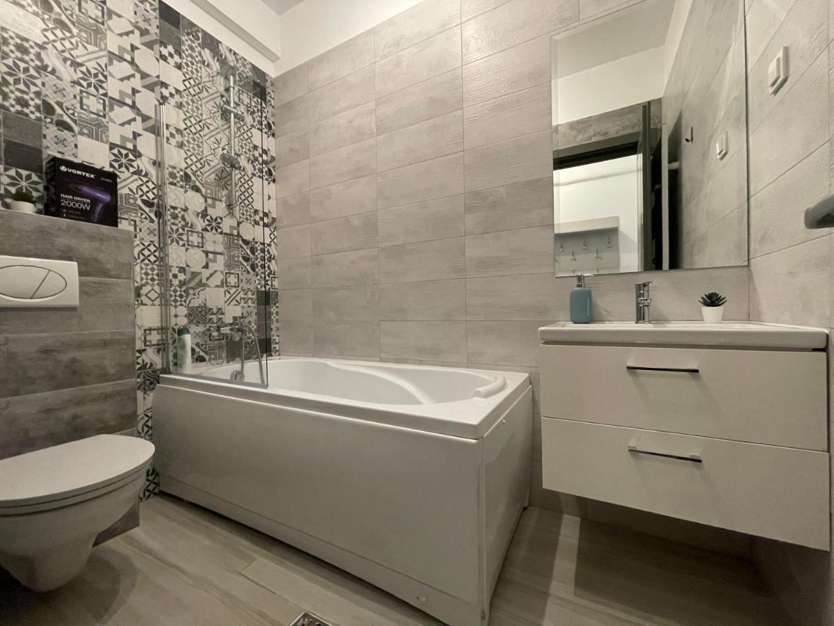 Luxury Apartment Яш Екстериор снимка